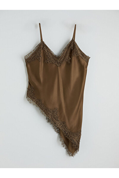 LC Waikiki ΝΕΑ ΣΕΖΟΝΑ ΑΠΟ ΤΗΝ GÜLİS GİYİM Χακί Μπλούζα με V-λαιμόκοψη και τιρ...