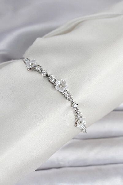 Clariss سوار نسائي من حجر الزركون على شكل زهرة باللون الفضي مع رافعة