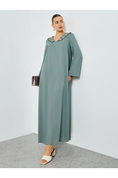 Take Two By Styli Green Floral Embroidered A-Line Jalabiya