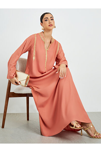 Amirah By Styli جلابية وردية مطرّز A-قَصّة على شكل A