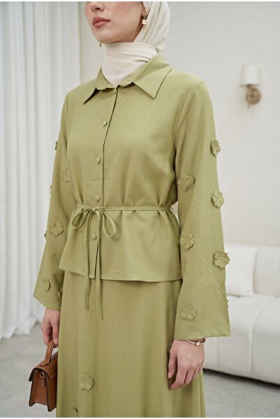 HİJABAYA Με κορδόνι στη μέση Σετ Πουκάμισο και Φούστα με λουλούδια στα μανίκι...