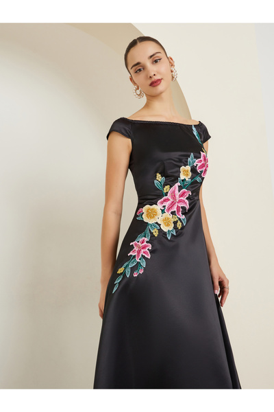 Styli Back Off Shoulder Embroidered Applique Maxi Dress