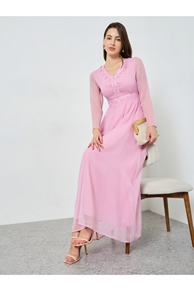 Styli Pink Lace Trim V Neck Maxi Dress