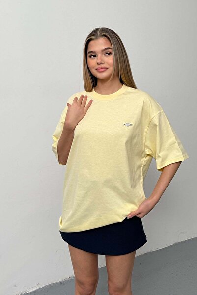GİYSA تي شيرت نسائي من القطن 100% مع إكسسوارات فيلكيت أصفر - 26Y 26508