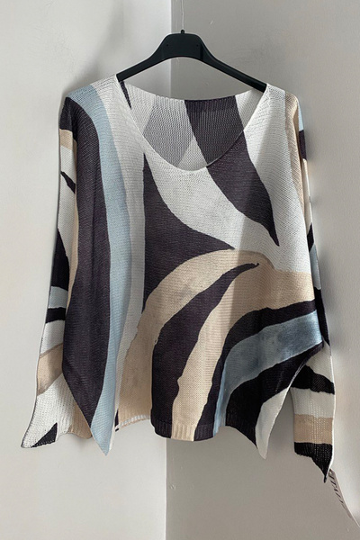 AYASOFYA OTANTIK Women's Italian White and Black V-Neck Vintage Abstract Patt...