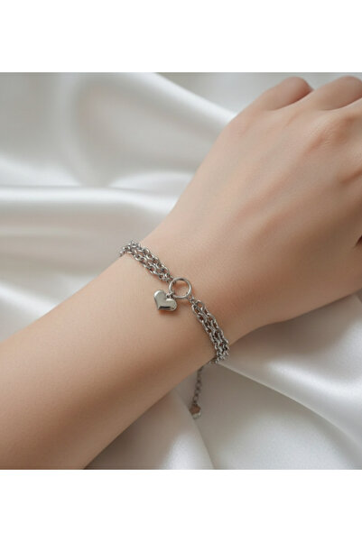 stainless steell سوار فولاذي بسلسلة فضية اللون ونقش على شكل قلب