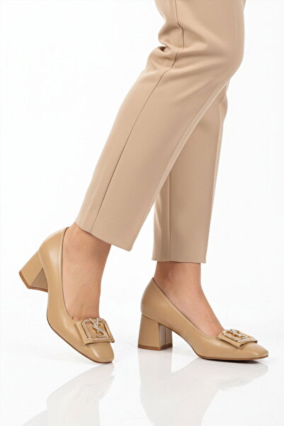 AYAKMOD Μπεζ γυναικεία βραδινά παπούτσια με τακούνι 357209 Z