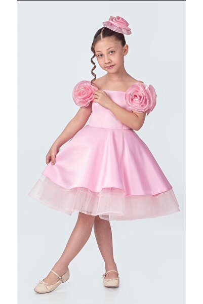 Baby Aden BabyAden rochie de seara din satin cu decolteu bateau si catarama c...