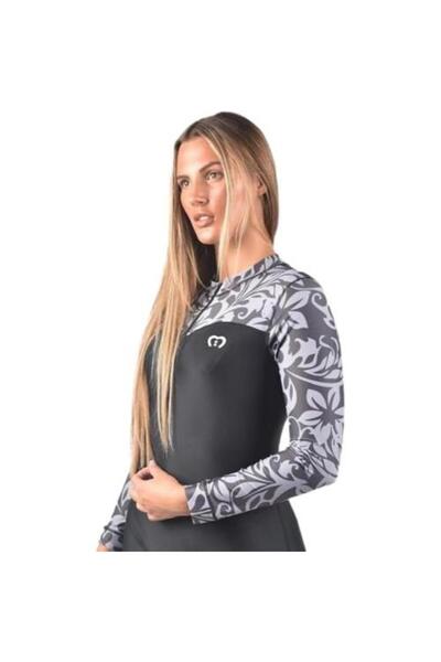 modestly active Long Sleeve Rash Guard