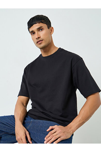 Styli Men Oversized Black Crew Neck T-Shirt