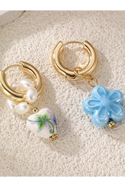 Take Two By Styli Heart-Shaped Flower Detail Hoop Earrings