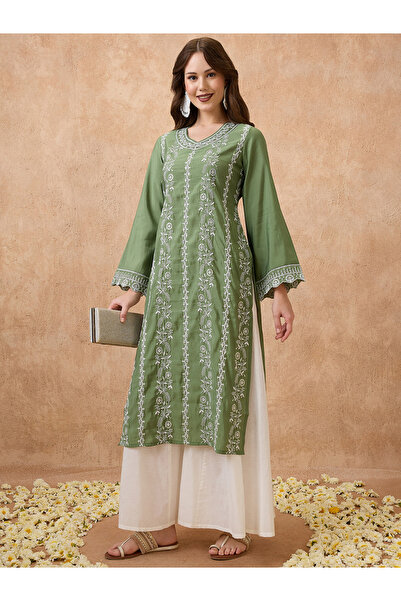 Globus By Styli Floral Embroidered Scalloped Bell Sleeves Straight Festive Kurta