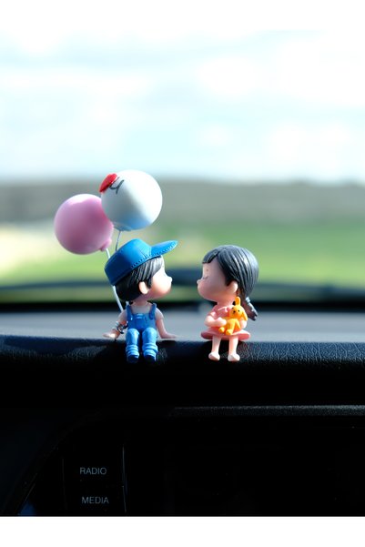 Balkhoon I Love You Cute Couple Sitting Holding Balloons Car Ornament Glove Box Accessory Car Gift for Lover
