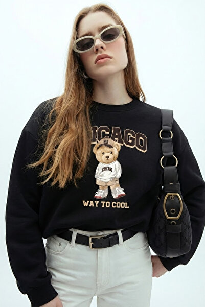 COMBİNE MİCHAİL Γυναικείο φούτερ με στάμπα CHICAGO σε μαύρο χρώμα