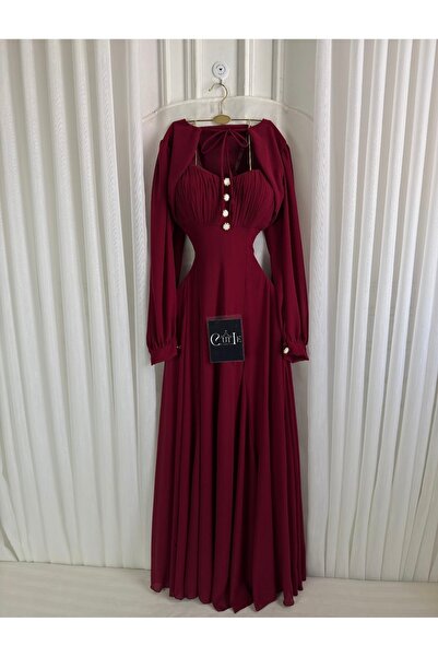 Azyaa Al-Amira Royal evening dress in burgundy