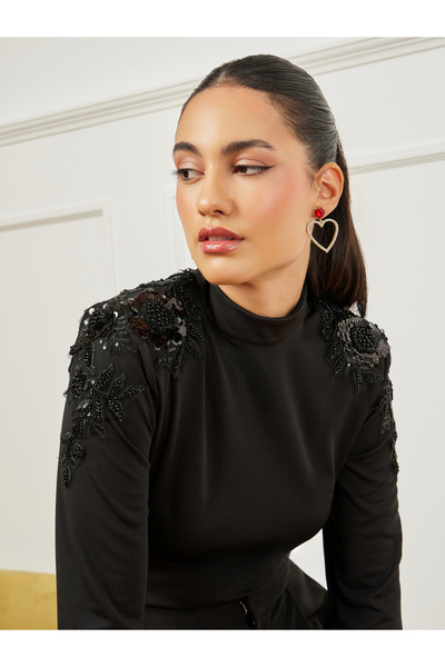 Styli Black Embellished Shoulder Knit Top