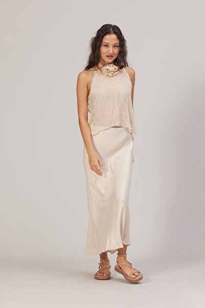 Nisan بلوزة بدون أكمام بتفاصيل ورود