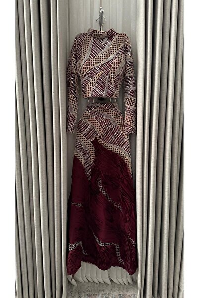 ADORA The undisputed outfit of the season, made of luxurious and special mate...