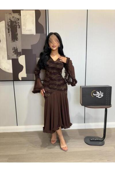 WAREEF FASHION Brown Lace dress with a chiffon skirt and elegant ruffles