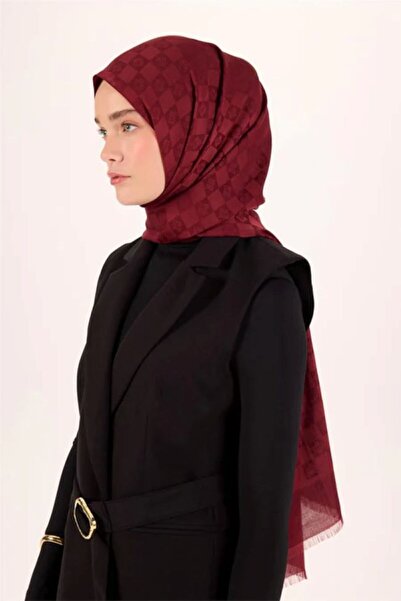 Silk Home شال قطني من ليڤا بلون أحمر داكن بنمط مونوغرام 90×200 سم