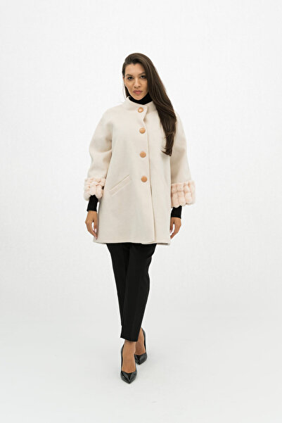 Gorgeaux Elegant Cream Victoria Coat - L(40)