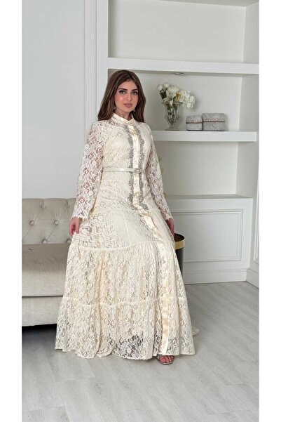 DVNA The "Orchid" royal dress is made of luxurious lace with a waist Belt and...