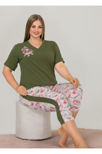 by İGP طقم بيجامة كابري كبير الحجم بأكمام قصيرة ونقشة زهور باللون الأخضر الكاكي