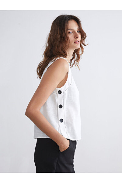 LC Waikiki Peak New Season Crew Neck Buttoned Blouse