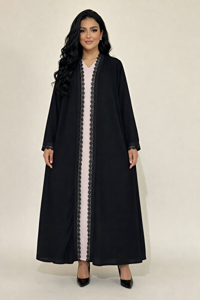 NND An elegant abaya decorated with lace on the front, as well as on the slee...