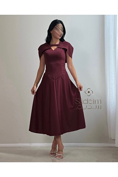 SADIEM Burgundy dress with a wide cut and cap sleeves