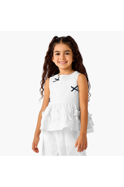 Juniors Round Neck Sleeveless Top with Zip Closure