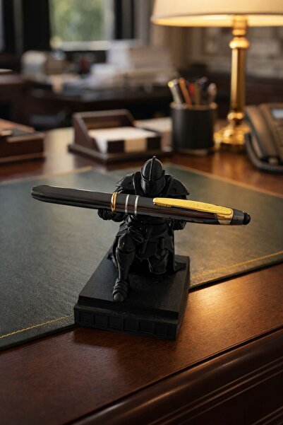 shop ⚔️   حامل أقلام على شكل فارس - إكسسوار ديكور لسطح المكتب