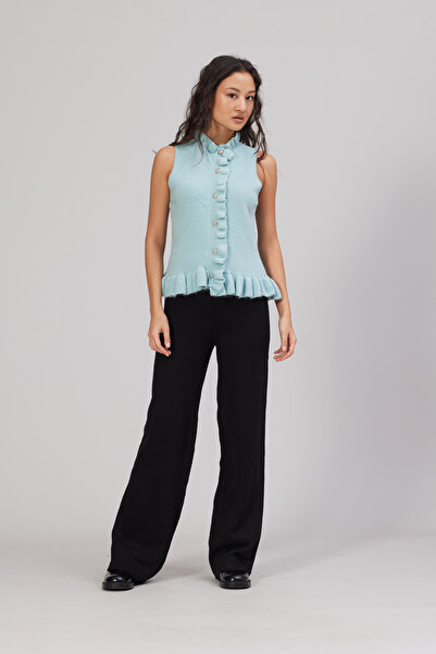 Nisan Firfirli Tri̇ko Yelek