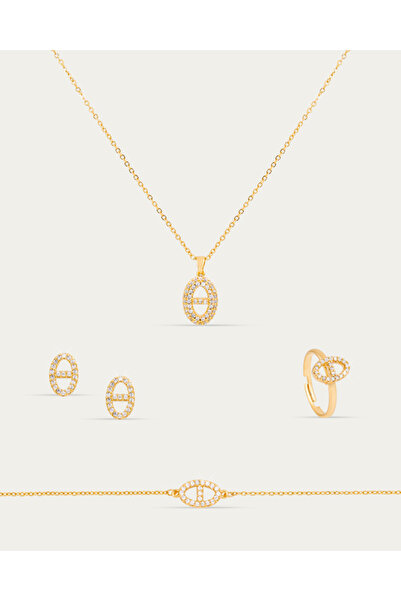 Un طقم اكسسوار نسائي ناعم تصميم عالمي ذهبي مطعم بالزركون