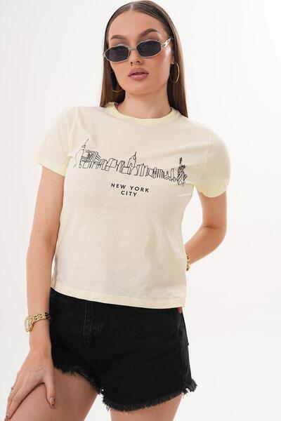 ŞİMAL Women's Print Detailed Crew Neck T-Shirt 260252