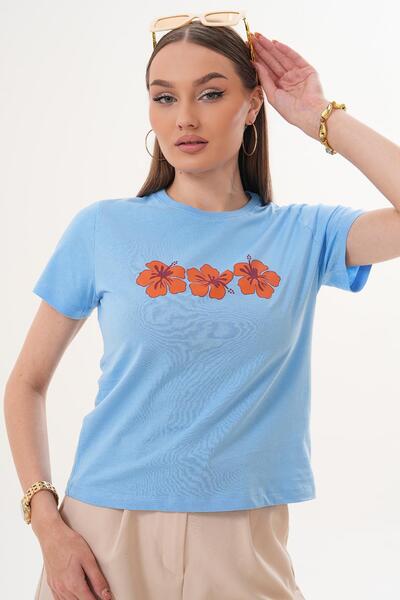 ŞİMAL Γυναικείο μπλουζάκι με λεπτομέρεια στάμπας και λαιμόκοψη  "ποδηλατικό "...