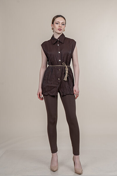 MissVina بلوزة بأزرار وتفاصيل حزام من القش وياقة على شكل قميص واسعة الكتفين 7...