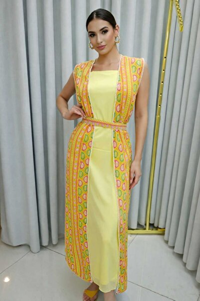 hawaa closet An elegant dress in a bright yellow color that reflects the radi...
