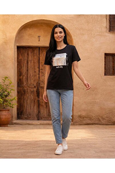 REDTAG تي شيرت نسائي أسود مطبوع