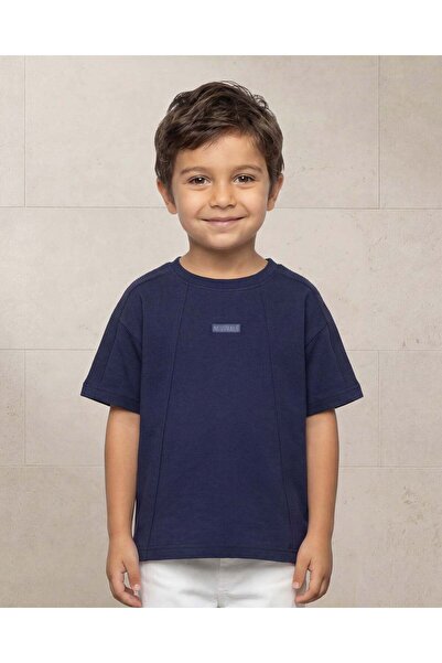 REDTAG تيشيرت للأولاد باللون الكحلي، مُصمم بتقنية القص والخياطة