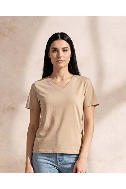 REDTAG تي شيرت نسائي بني بأكمام قصيرة ورقبة على شكل حرف V