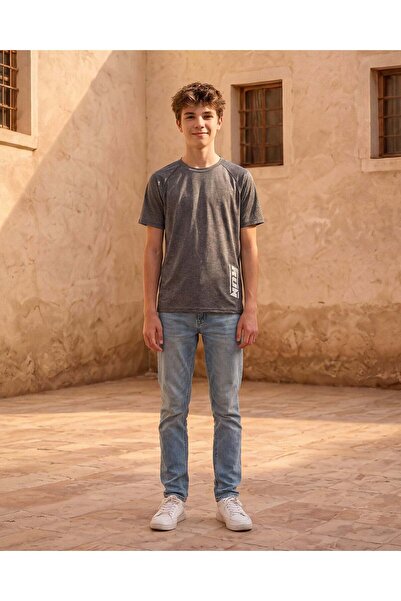 REDTAG تيشيرت رياضي رمادي للأولاد الكبار