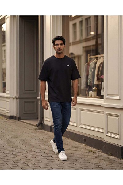 REDTAG تيشيرت رجالي أسود برقبة دائرية