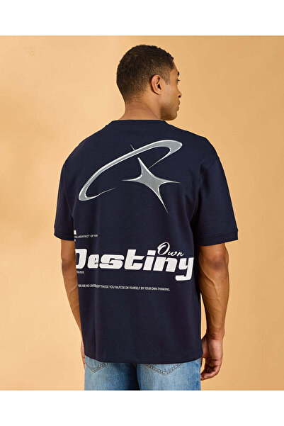 REDTAG تيشيرت رجالي أزرق داكن مطبوع عليه صورة القدر