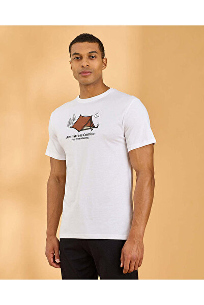 REDTAG تي شيرت رجالي أبيض مطبوع