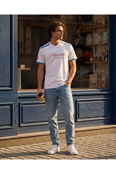 REDTAG تي شيرت رجالي أبيض مطبوع