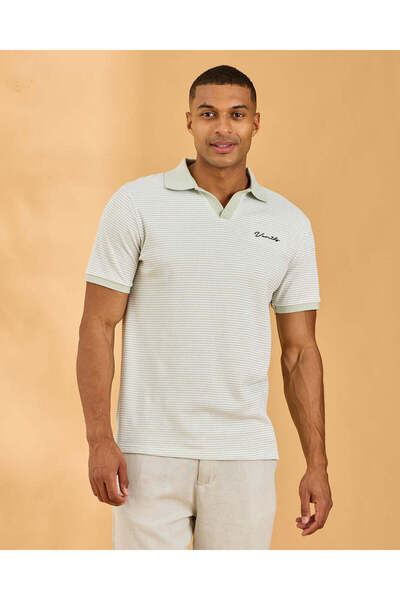 REDTAG قميص بولو رجالي أخضر سادة كلاسيكي