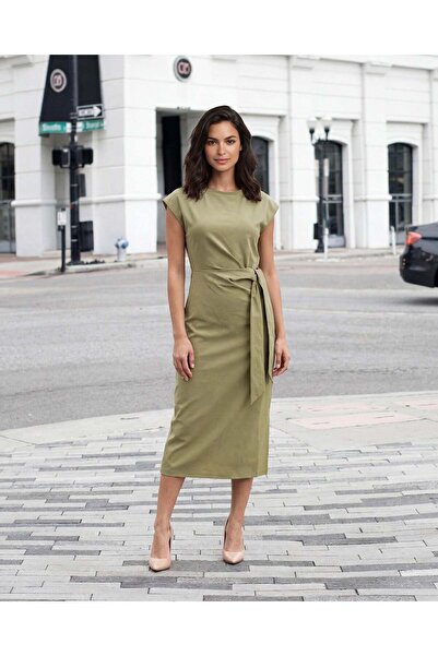 REDTAG فستان نسائي من الجيرسيه بلون أخضر فاتح سادة برباط أمامي