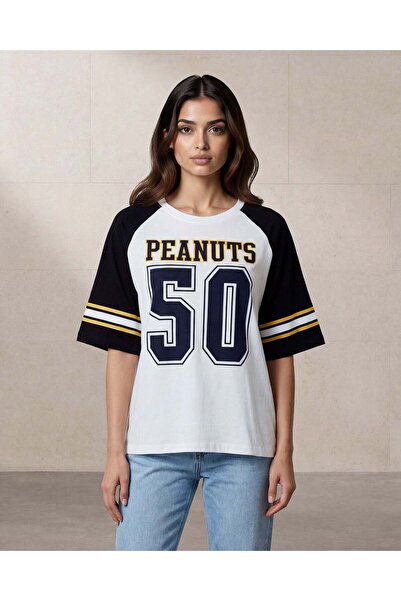 REDTAG تيشيرت رياضي نسائي عاجي اللون واسع بأكمام سوداء متباينة