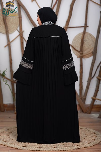 SIDRAALMONTAHA Shajarat Al-Durr style abaya for a distinctive look, suitable for outings and occasions, without a headscarf. Imported Crepe fabric.